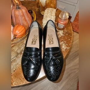 FERRAGAMO SALVATORE FERRAGAMO Beautiful Black Slipons 7EE SUPER! Vintage